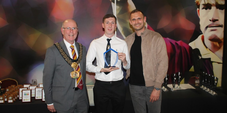 Leeds Trinity student wins English Schools’ Football Association Young Volunteer of the Year