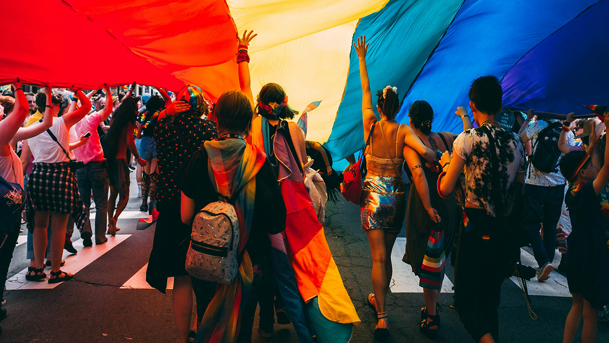 Instagram can boost wellbeing of queer youth, says new study