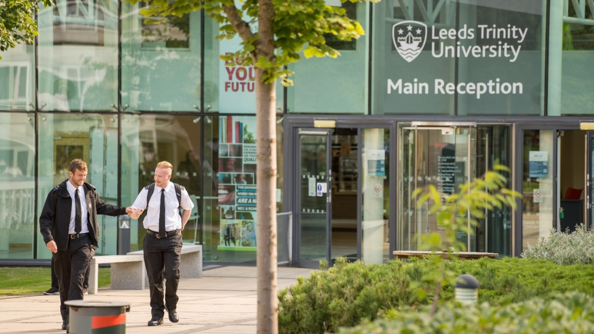 Leeds Trinity University welcomes Unlocked Graduates’ largest cohort of new prison officers for residential training course
